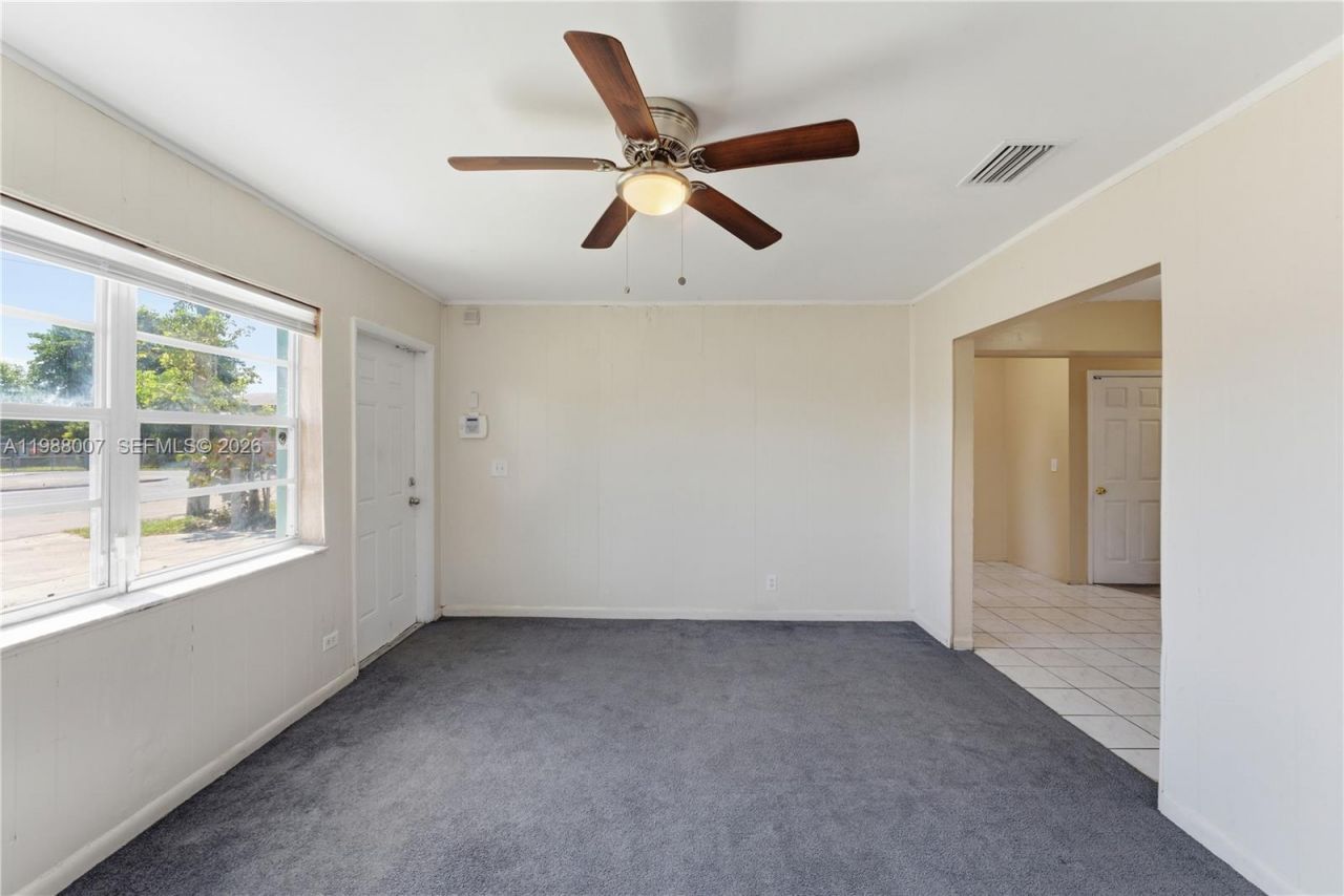 1017 NW 8th St , Hallandale Beach, FL 33009 Photo