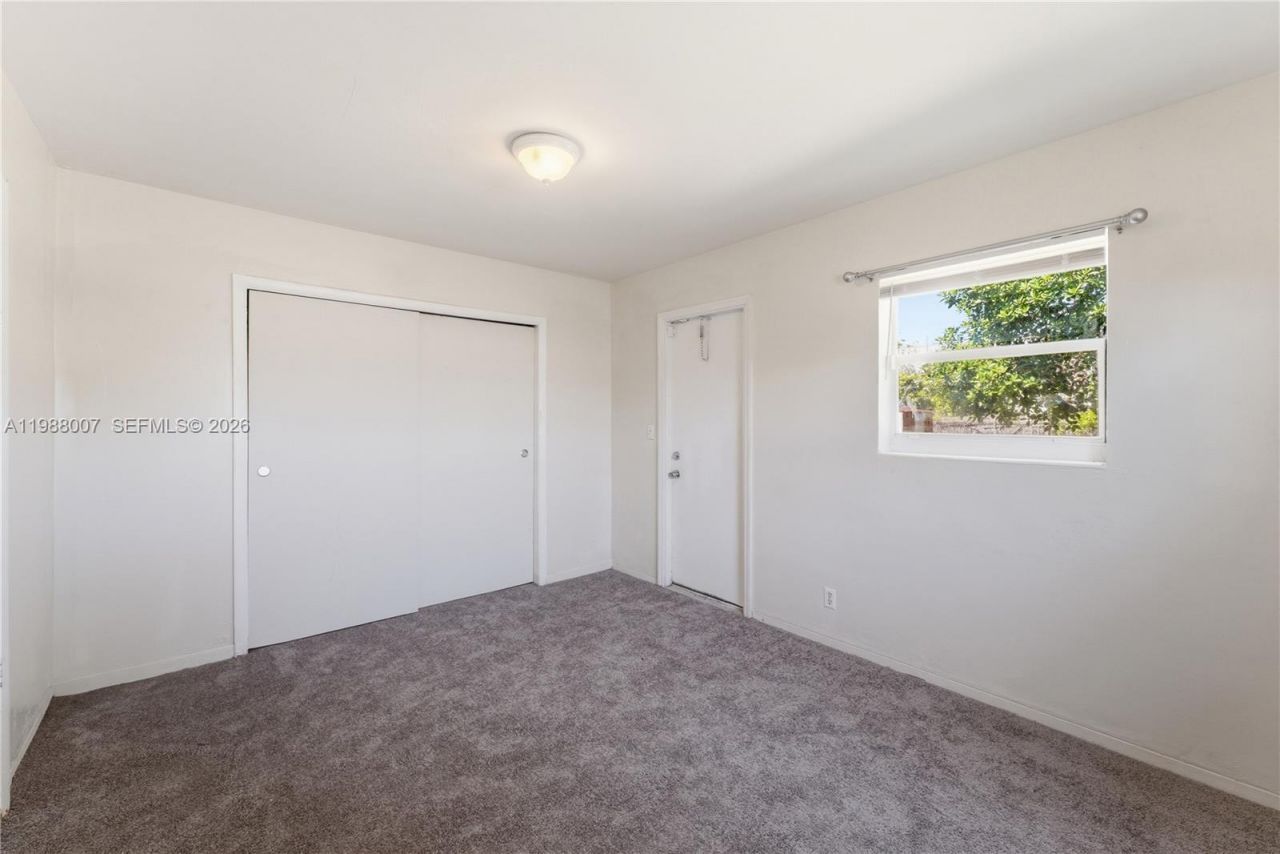 1017 NW 8th St , Hallandale Beach, FL 33009 Photo