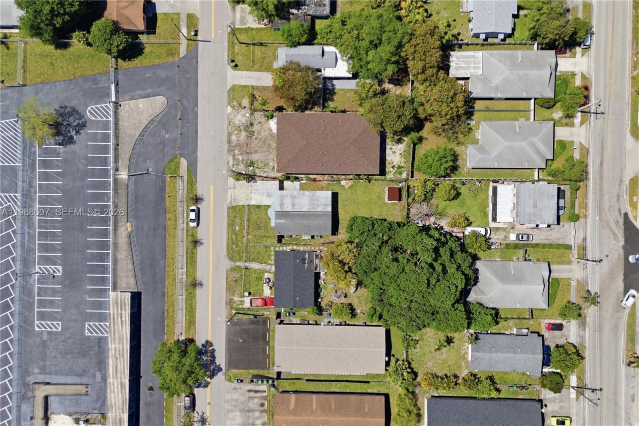 1017 NW 8th St , Hallandale Beach, FL 33009 Photo