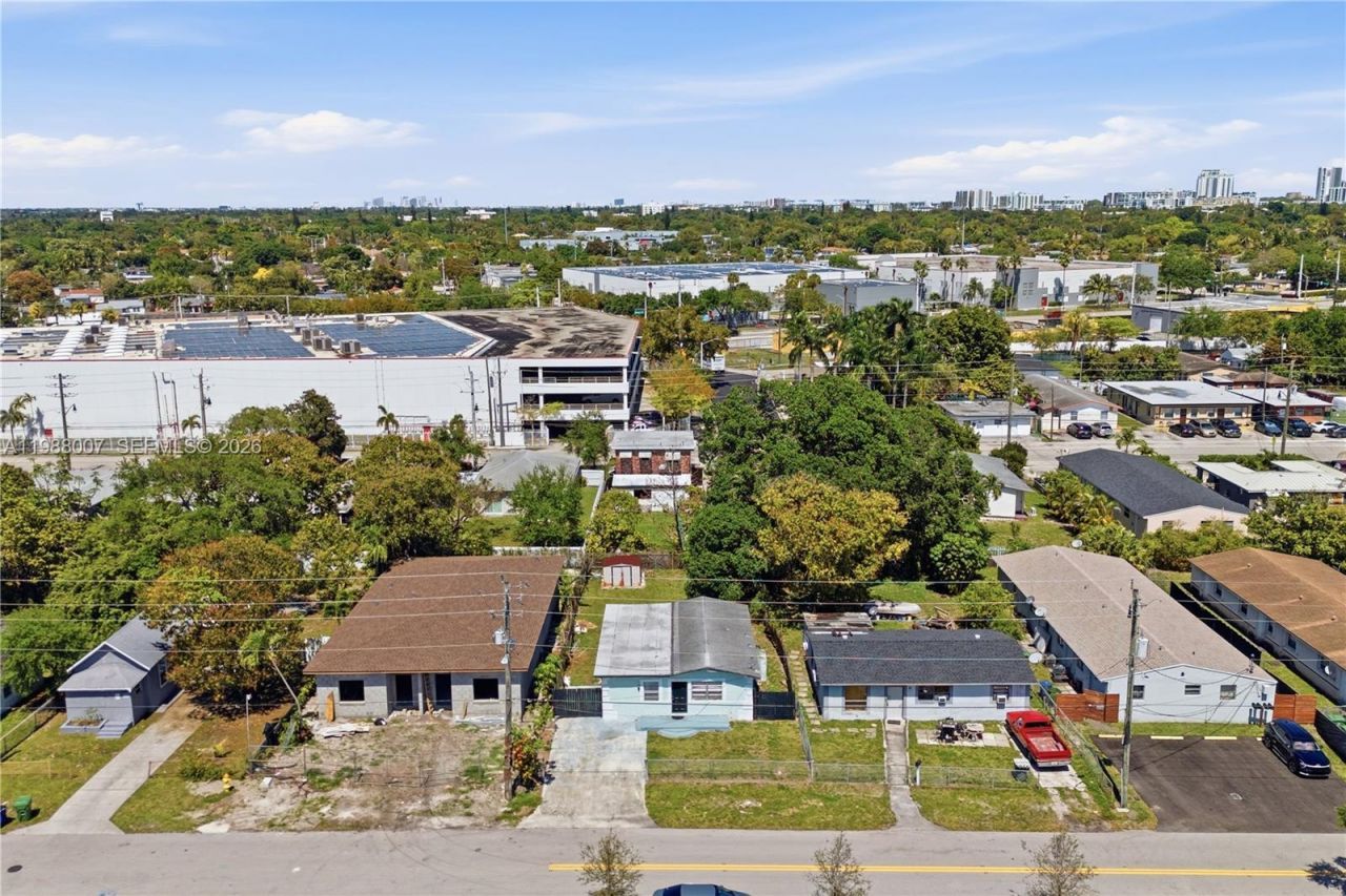 1017 NW 8th St , Hallandale Beach, FL 33009 Photo