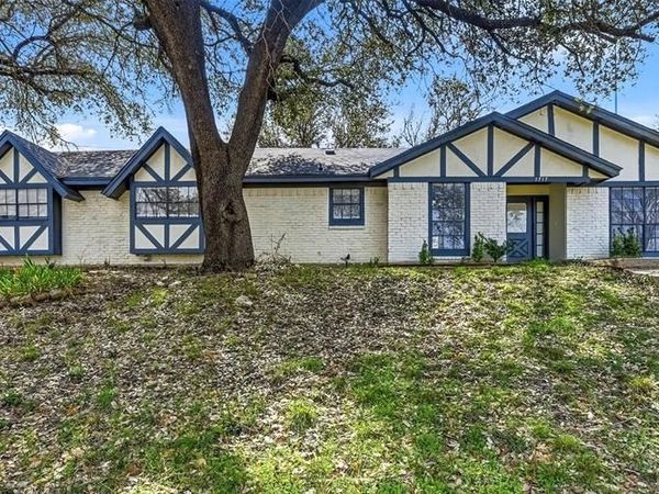 1717 Austrian Road, Grand Prairie, TX 75050