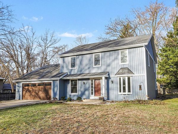 7676 Orchard Hill Avenue, Kalamazoo, MI 49009