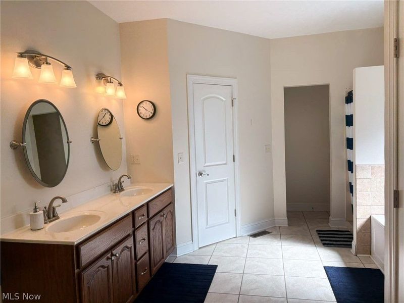 730 57th Street, Vienna, WV 26105 Photo 17