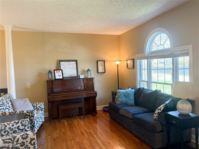 730 57th Street, Vienna, WV 26105 Photo 2