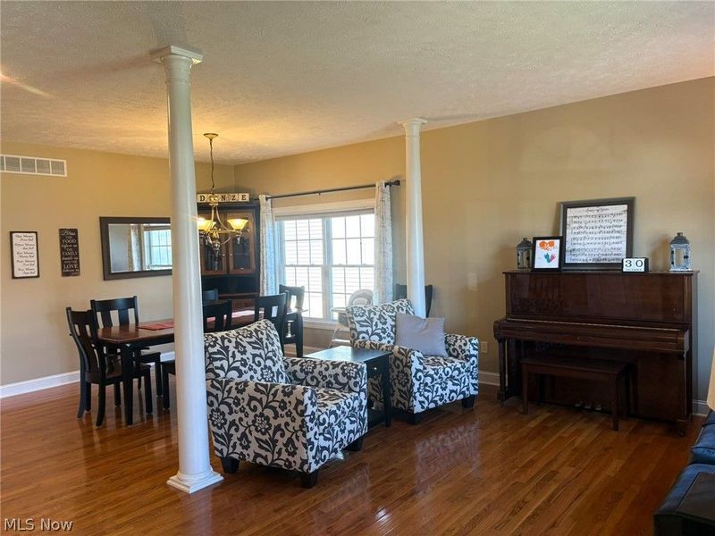 730 57th Street, Vienna, WV 26105 Photo 3