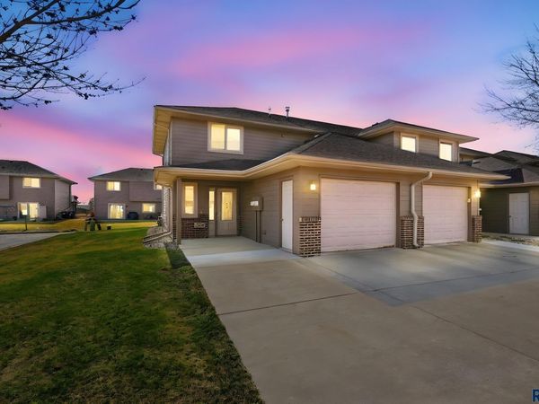 8509 W Grinn Pl, Unit 33, Sioux Falls, SD 57106