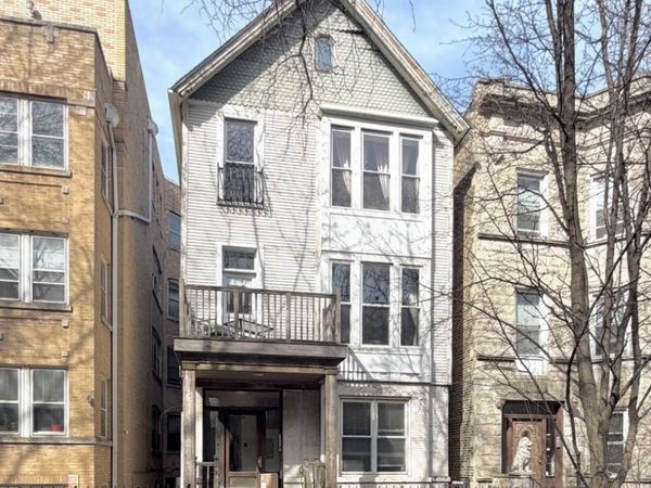 828 W Buckingham Place , Unit 3, Chicago, IL 60657