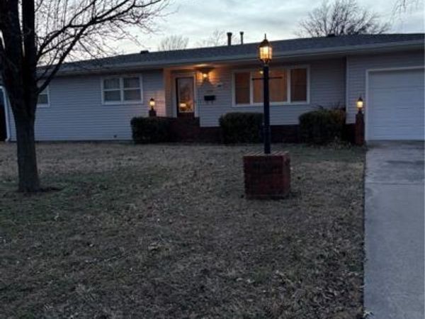 719 S Larson Avenue, Chanute, KS 66720