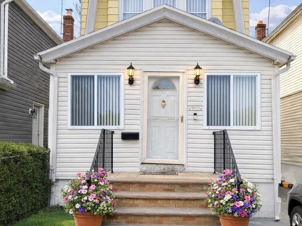 9309 Vanderveer Street, Queens Village, NY 11428