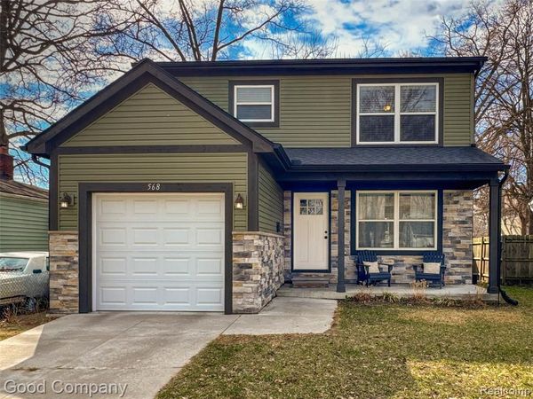 568 E Coy Avenue, Hazel Park, MI 48030