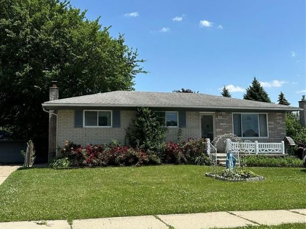 32302 Ryan Road, Warren, MI 48092