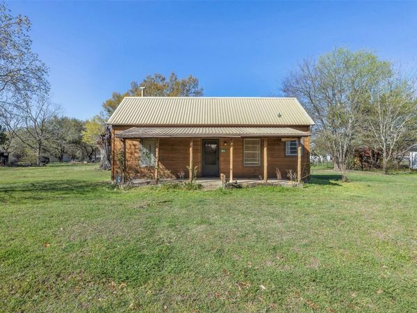 809 N Main ST , Lexington, TX 78947