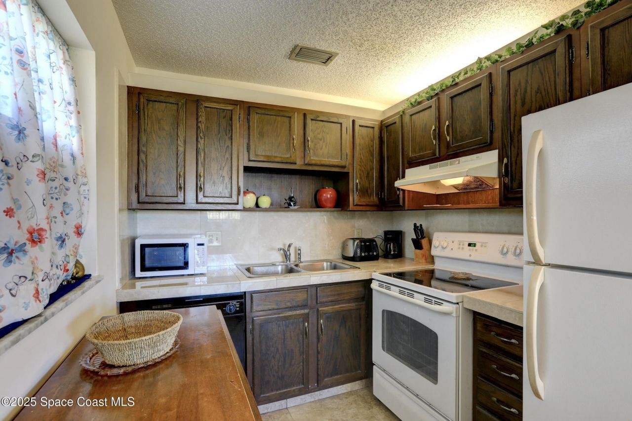 85 Crooked Tree Lane, Unit 103, Vero Beach, FL 32962 Photo