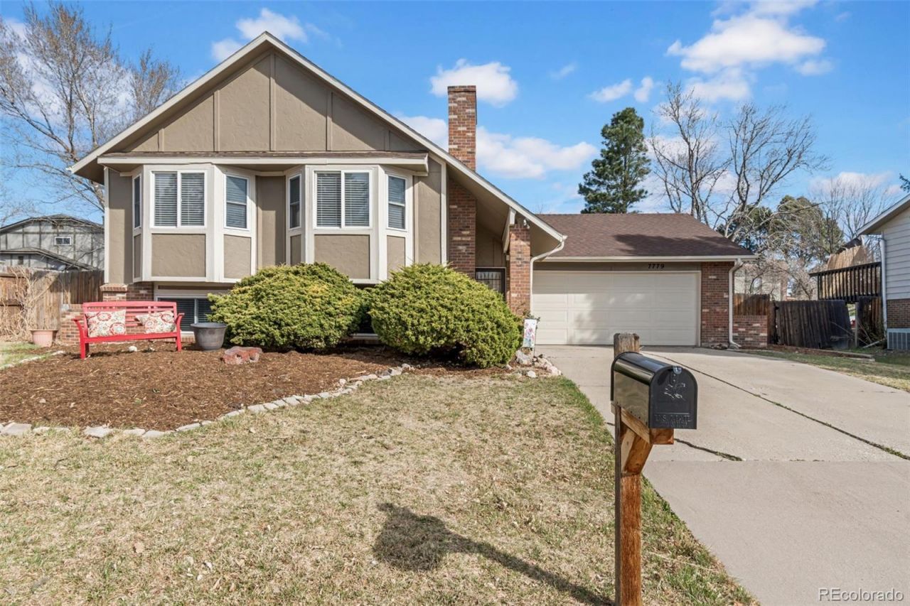 7779 W Portland Avenue, Littleton, CO 80128 Main Photo