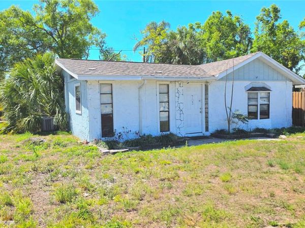 703 13TH AVENUE NW, LARGO, FL 33770