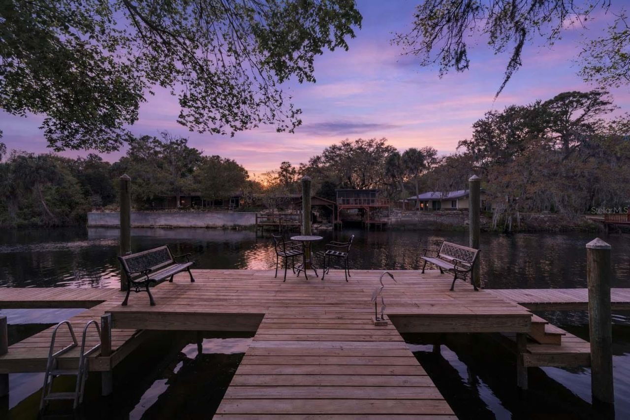 34 Garden Mall Court, Inglis, FL 34449 Photo