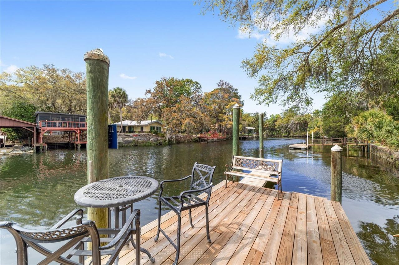 34 Garden Mall Court, Inglis, FL 34449 Photo