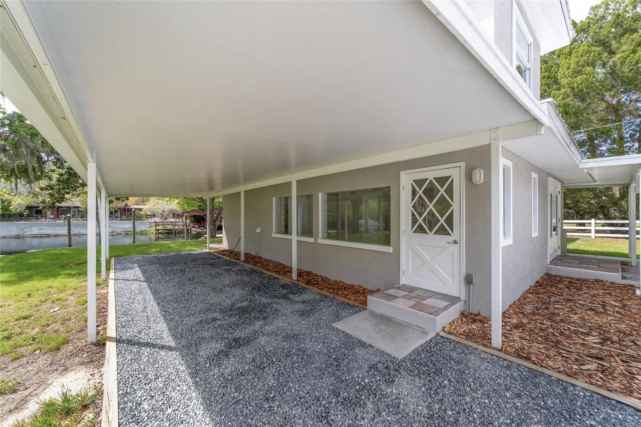 34 Garden Mall Court, Inglis, FL 34449 Photo