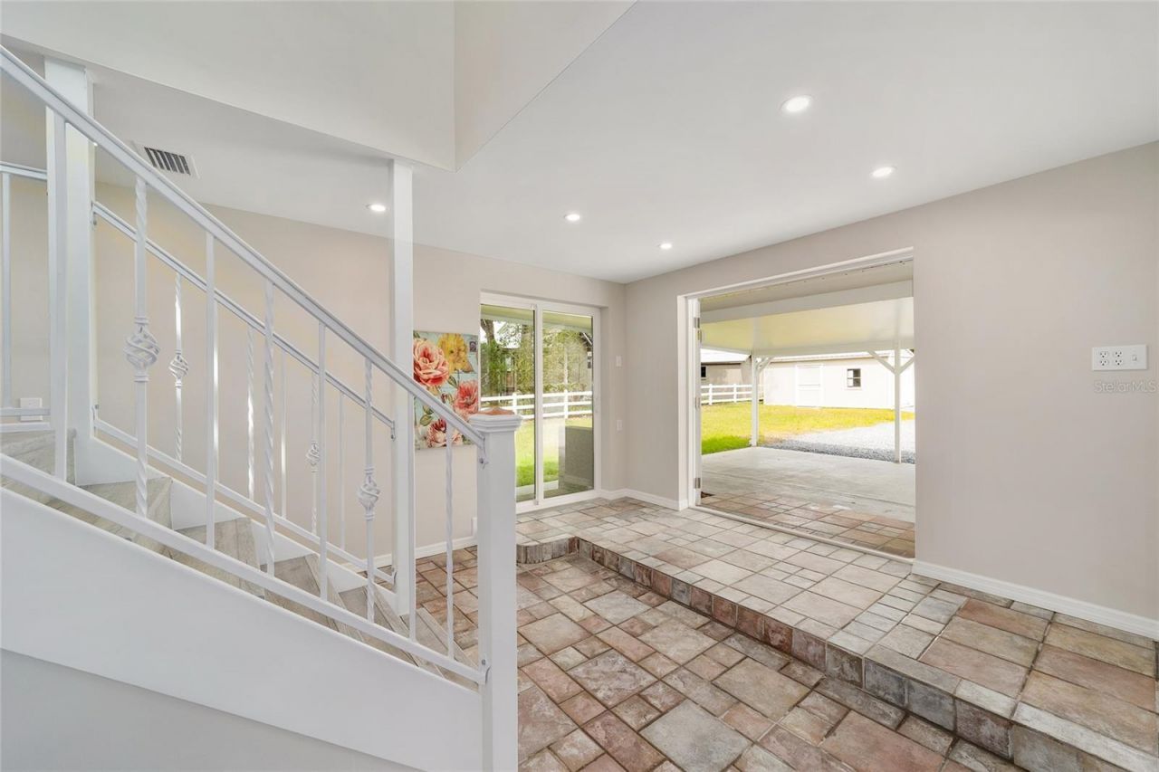 34 Garden Mall Court, Inglis, FL 34449 Photo