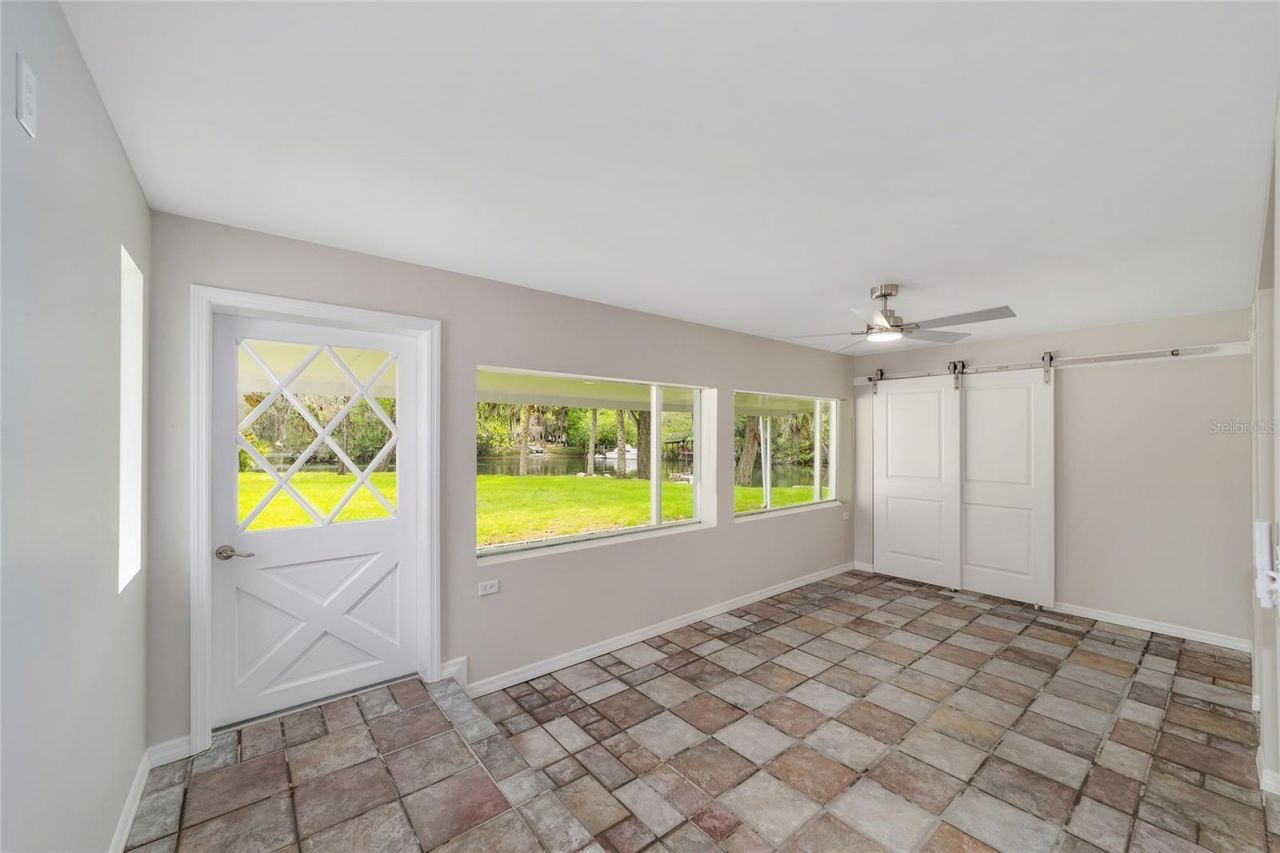 34 Garden Mall Court, Inglis, FL 34449 Photo