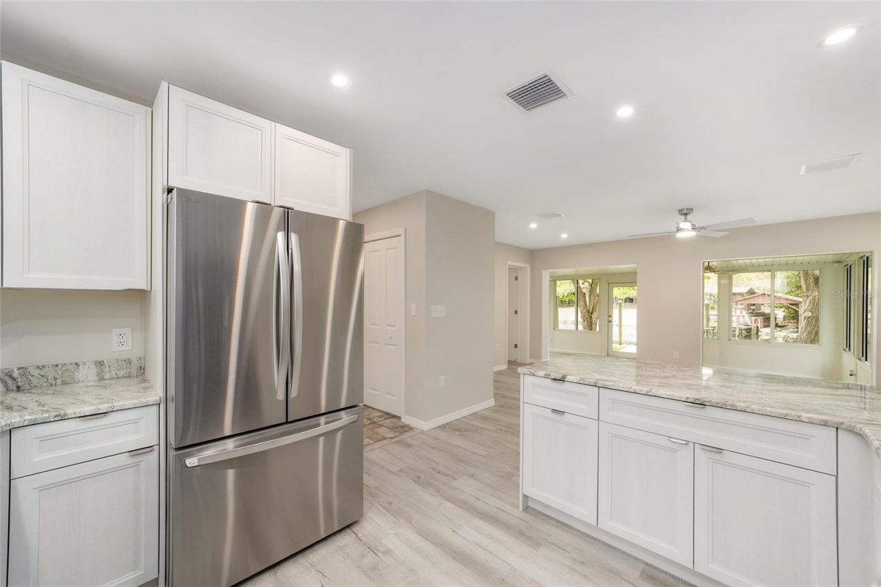 34 Garden Mall Court, Inglis, FL 34449 Photo