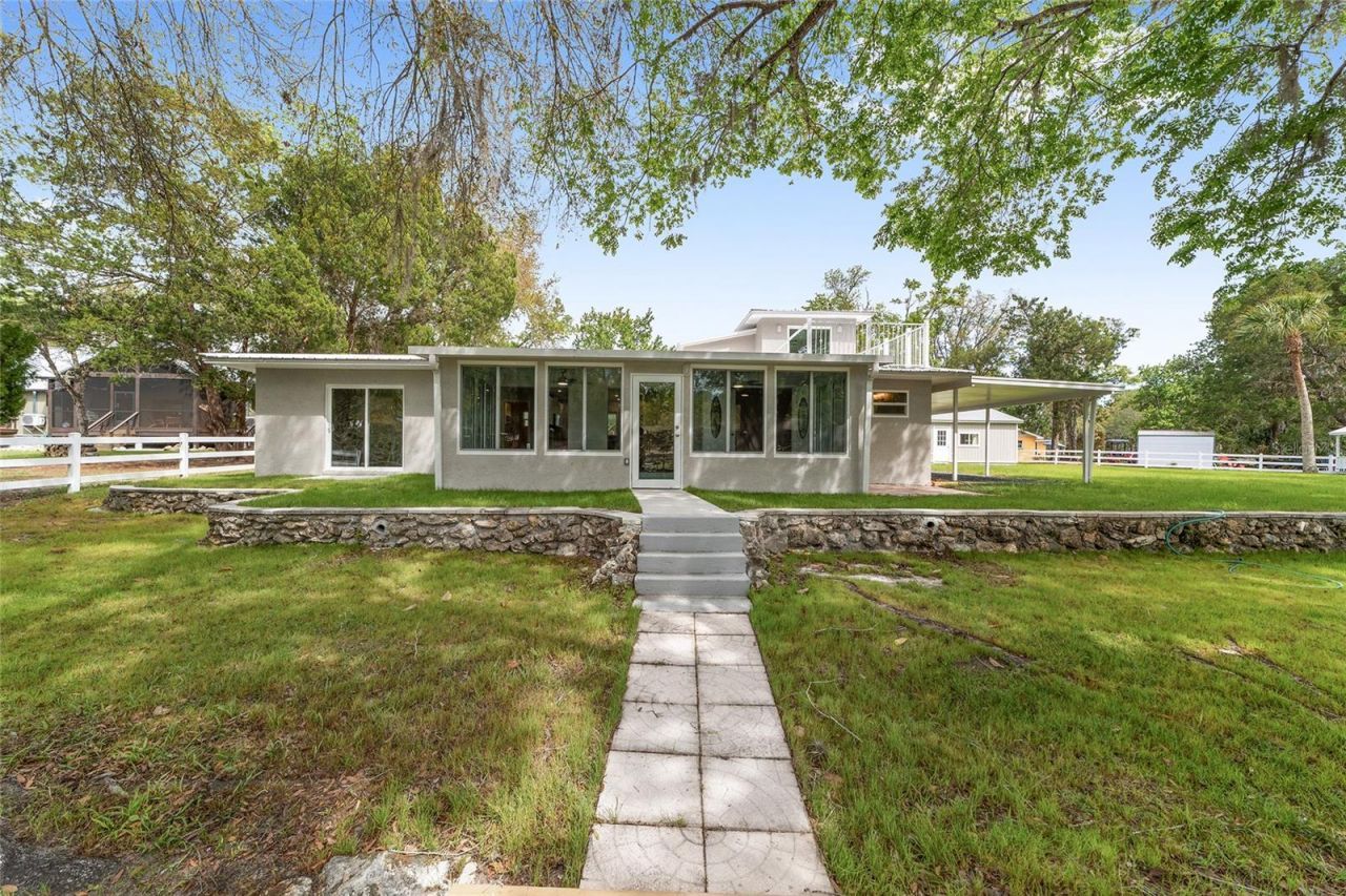 34 Garden Mall Court, Inglis, FL 34449 Photo