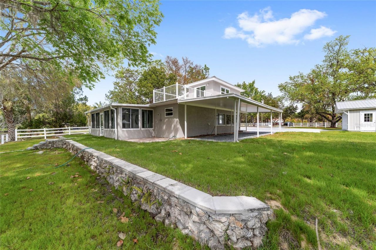 34 Garden Mall Court, Inglis, FL 34449 Photo