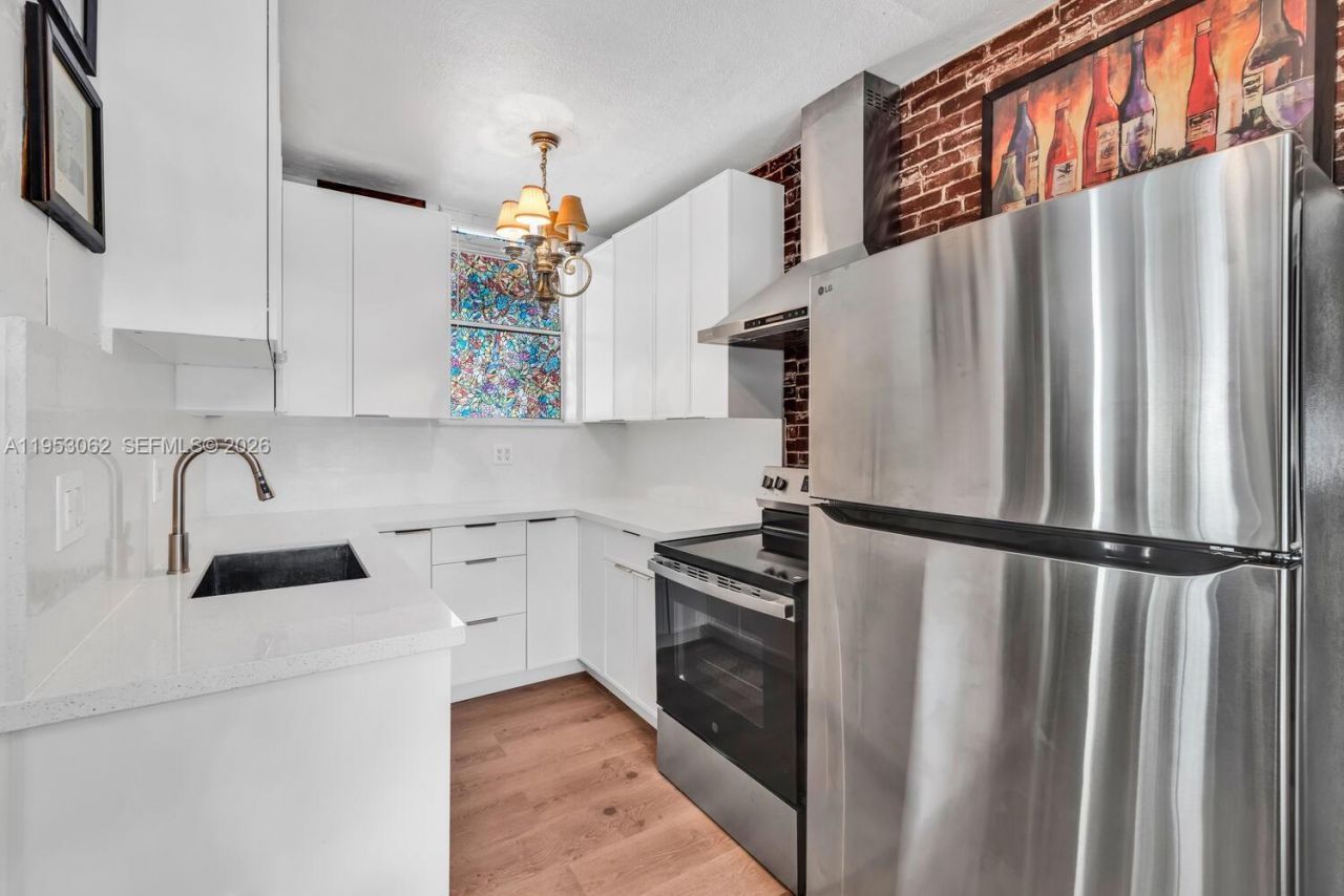 11803 NE 11 Ave, Biscayne Park, FL 33161 Photo