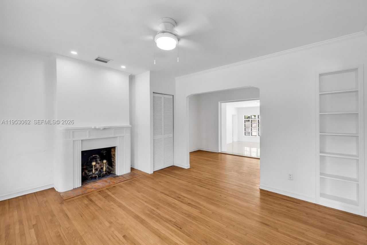 11803 NE 11 Ave, Biscayne Park, FL 33161 Photo