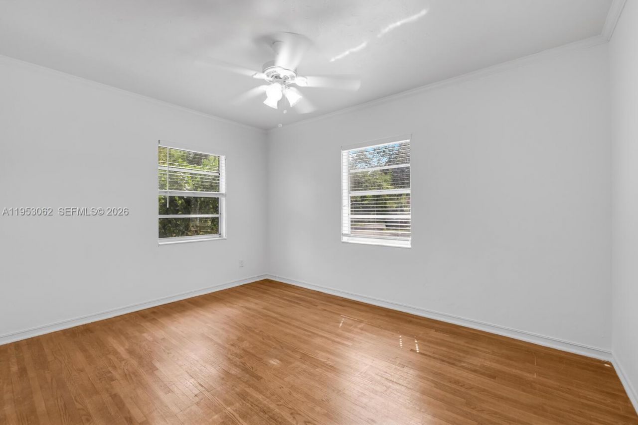 11803 NE 11 Ave, Biscayne Park, FL 33161 Photo