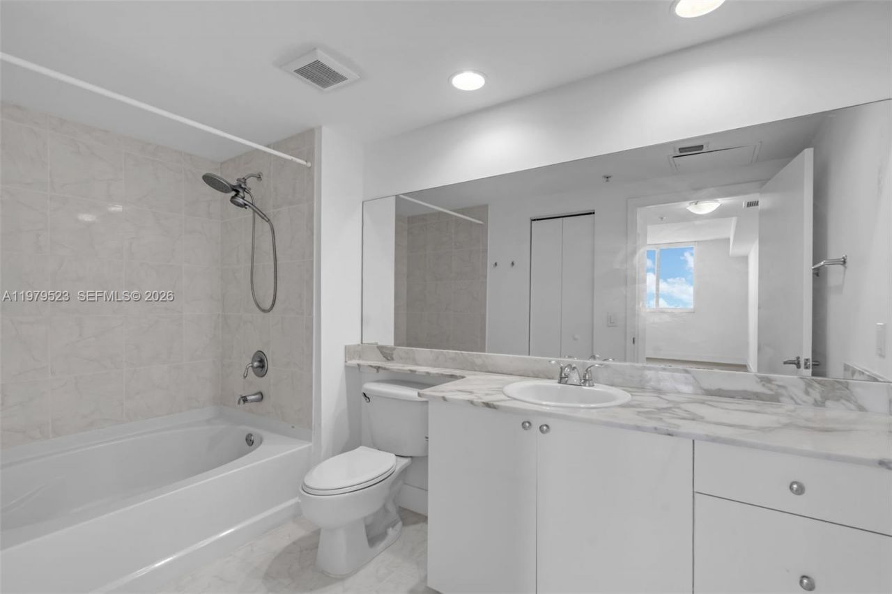 18800 NE 29th Ave , Unit LP1022, Aventura, FL 33180 Photo