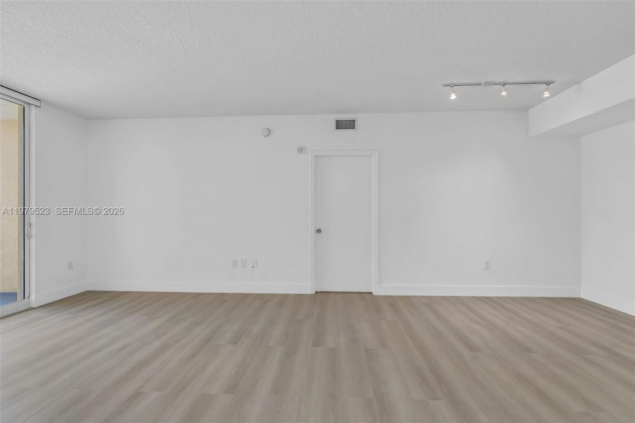 18800 NE 29th Ave , Unit LP1022, Aventura, FL 33180 Photo