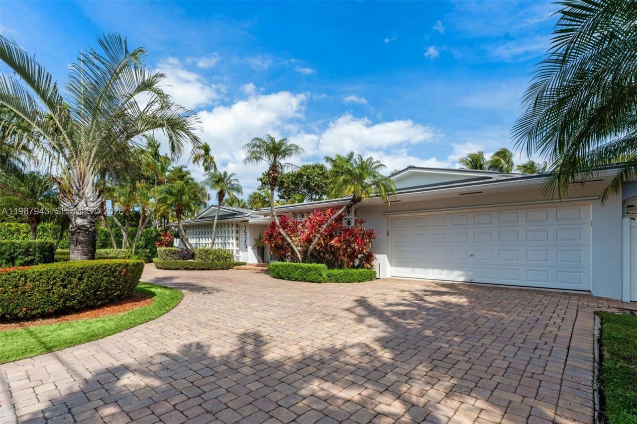 1525 Diplomat Pkwy , Hollywood, FL 33019 Photo