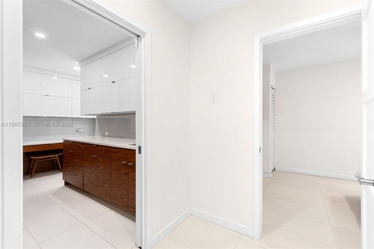 1525 Diplomat Pkwy , Hollywood, FL 33019 Photo