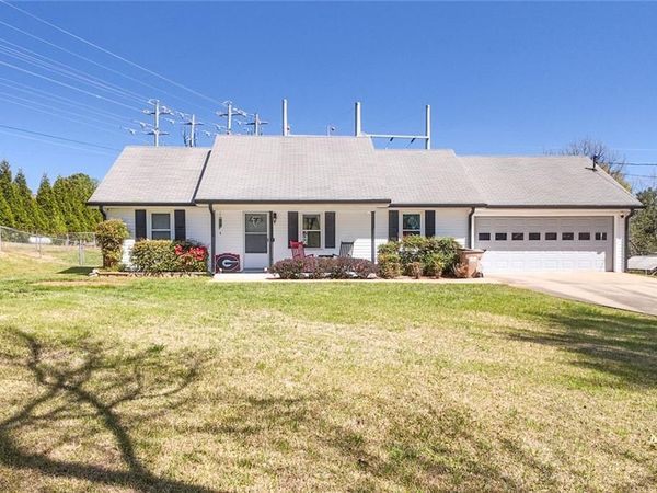 510 Cambridge Drive, Cumming, GA 30040