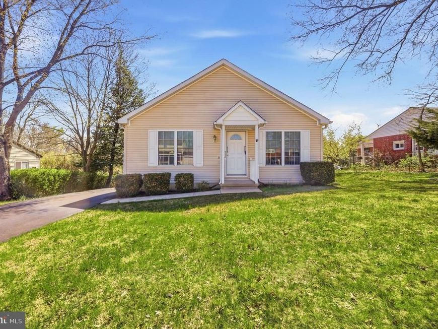 119 B Meadowbrook Lane, Brookhaven, PA 19015 Main Photo