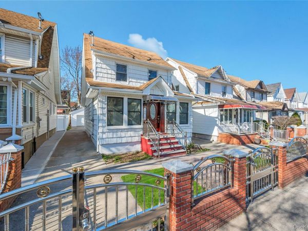 194-19 115th Road , Saint Albans, NY 11412