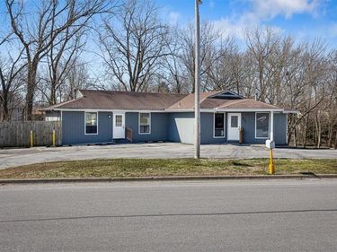 205 Southbrook Parkway, Kearney, MO 64060