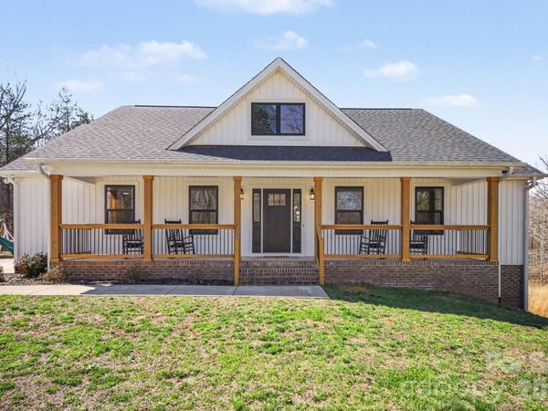 310 Old Hardin Road , Dallas, NC 28034