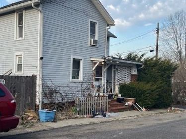 313 Ickes Court, Louisville, OH 44641