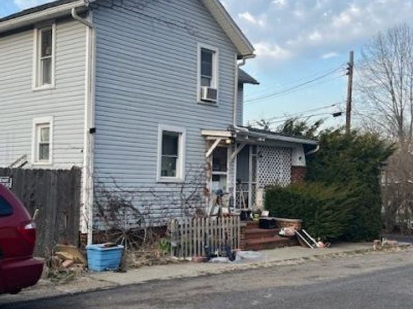 313 Ickes Court , Louisville, OH 44641