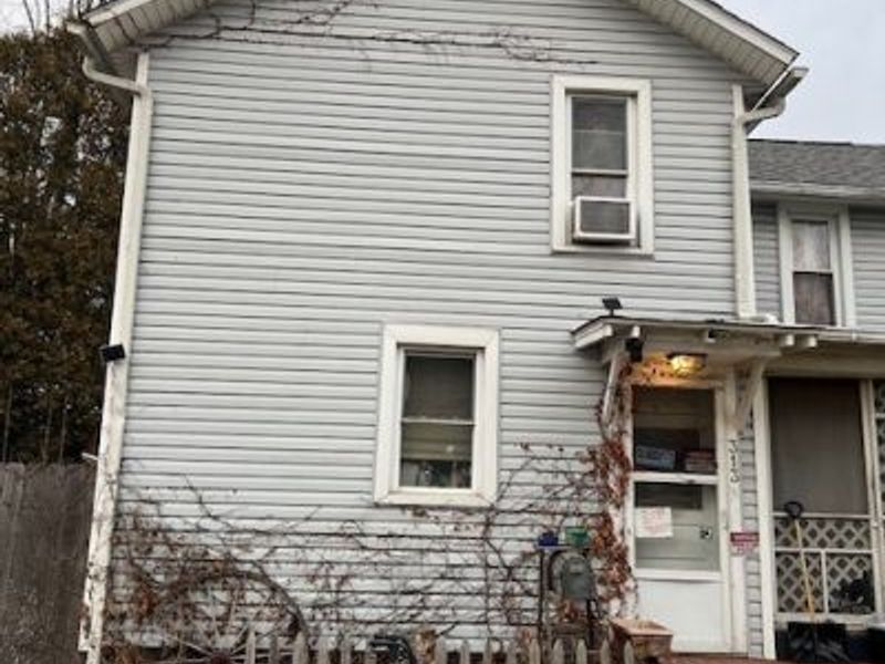 313 Ickes Court, Louisville, OH 44641 Photo 4