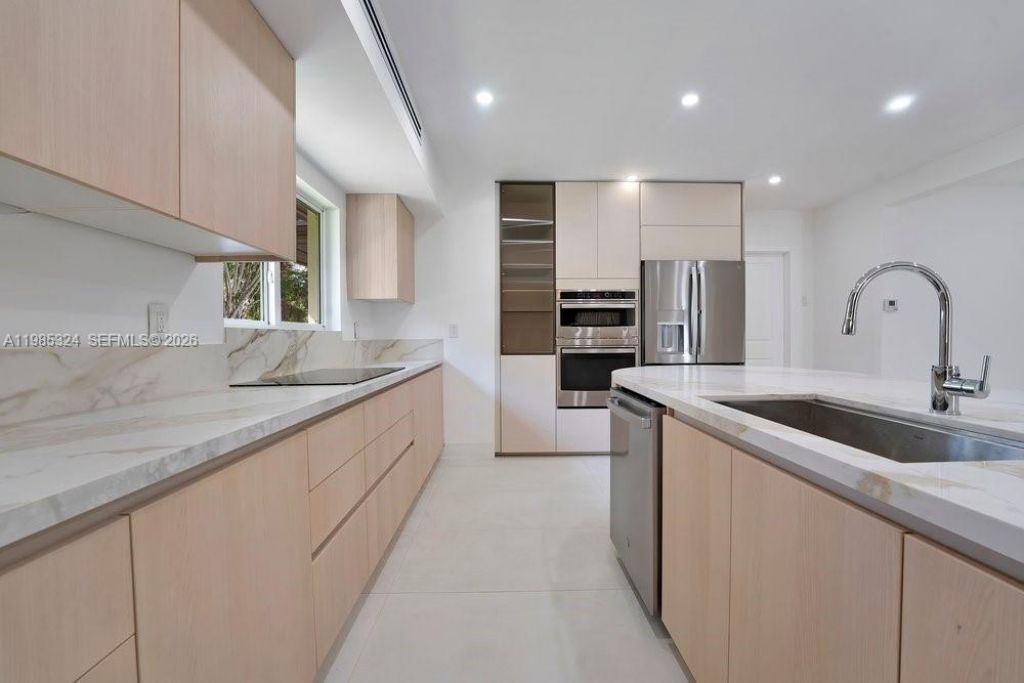 4053 SW 8th St , Plantation, FL 33317 Photo