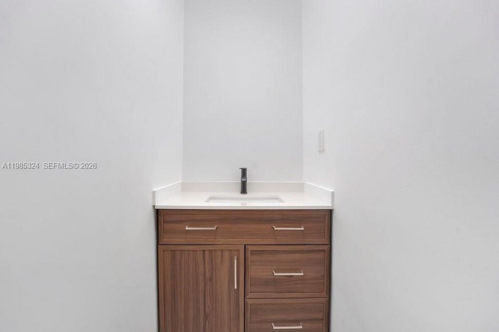 4053 SW 8th St , Plantation, FL 33317 Photo