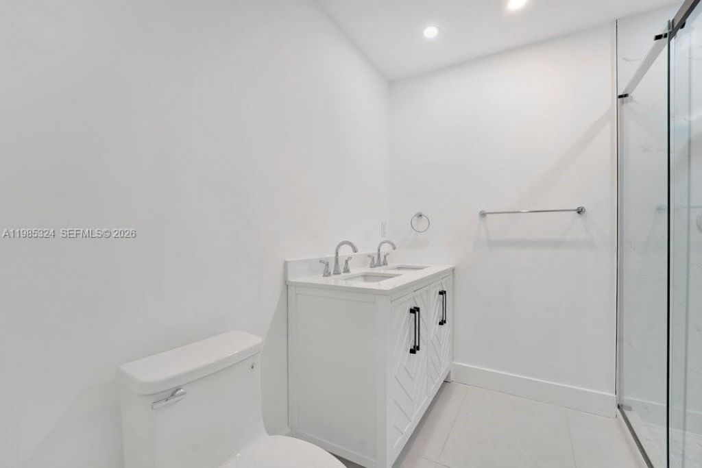 4053 SW 8th St , Plantation, FL 33317 Photo