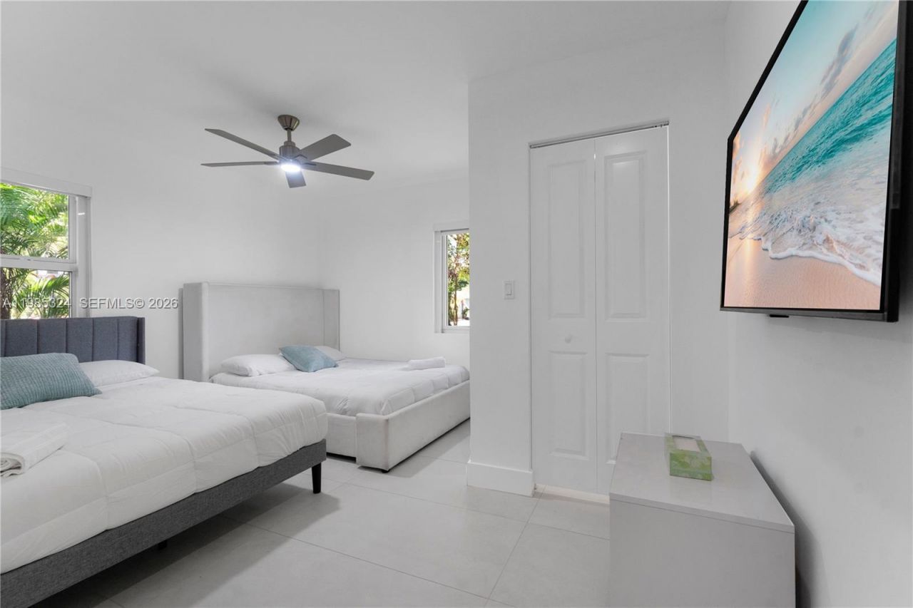 4053 SW 8th St, Plantation, FL 33317 Photo