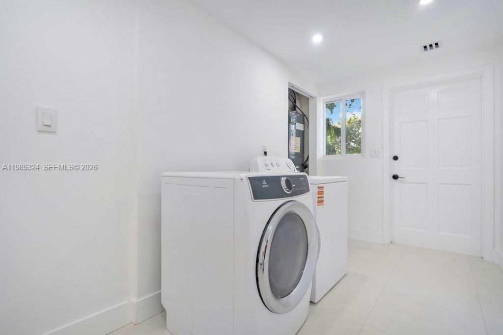 4053 SW 8th St , Plantation, FL 33317 Photo