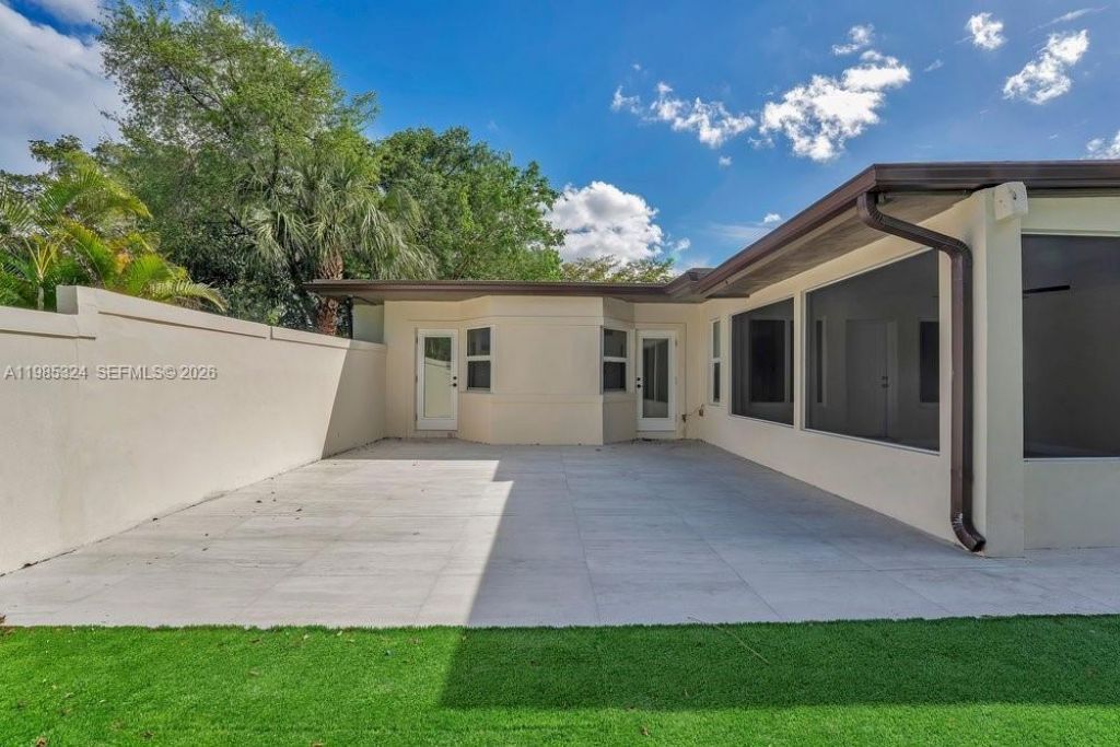 4053 SW 8th St , Plantation, FL 33317 Photo