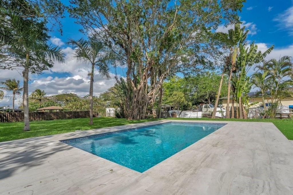 4053 SW 8th St , Plantation, FL 33317 Photo