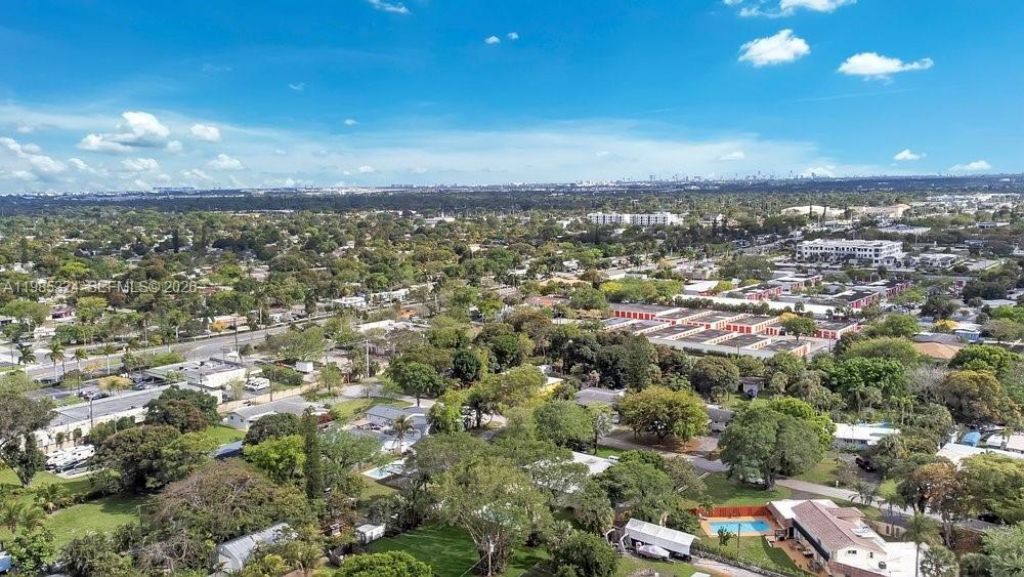 4053 SW 8th St , Plantation, FL 33317 Photo